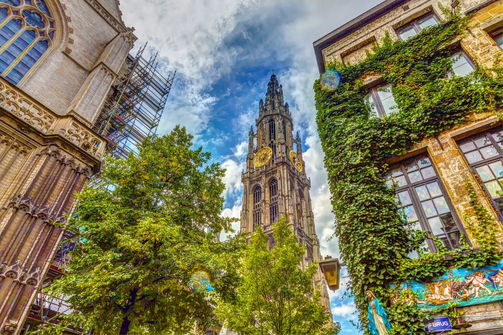 Visit to the Cathedral of Our Lady