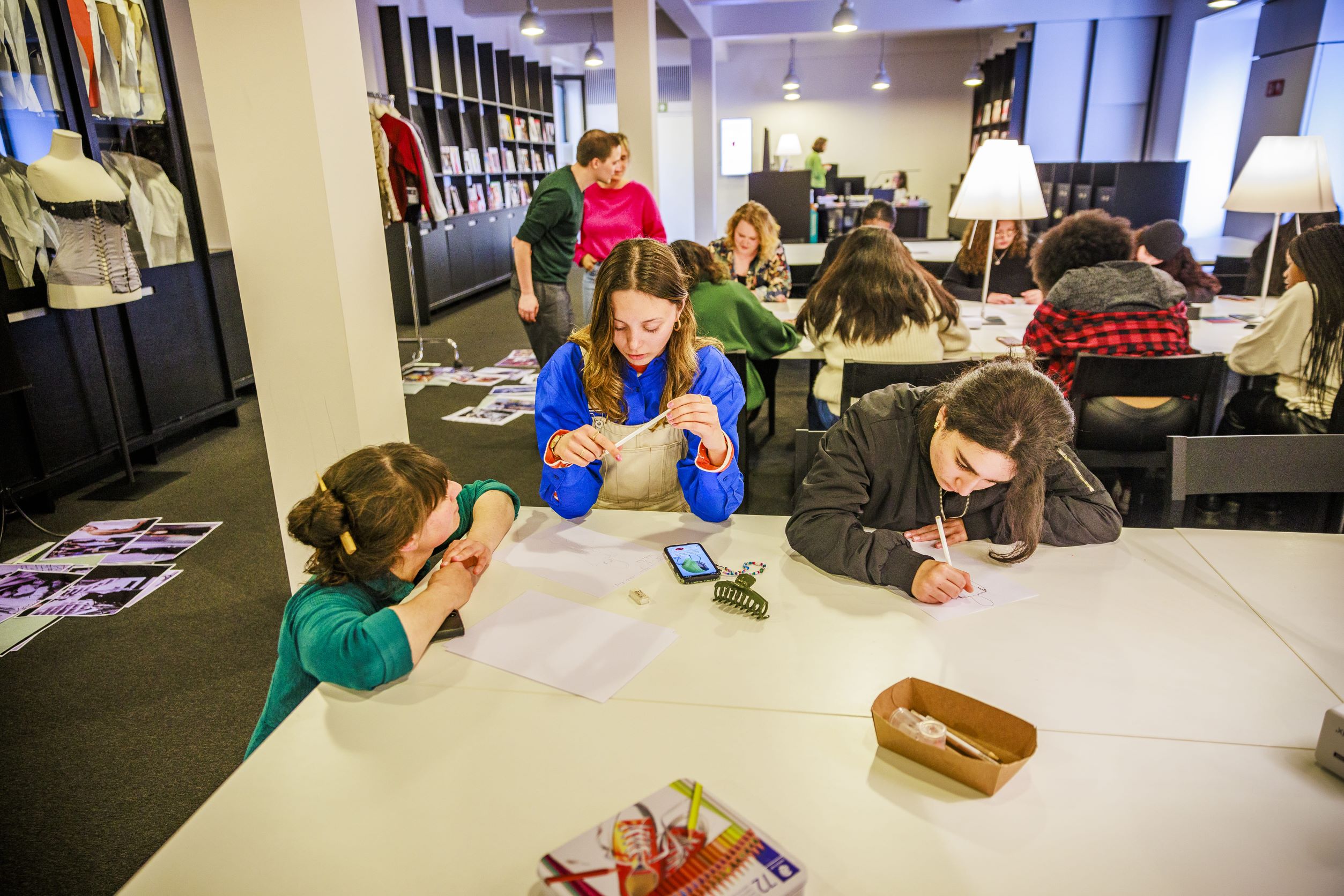 Mode & Identi(tijd): De verhalen achter kleding – secundair onderwijs