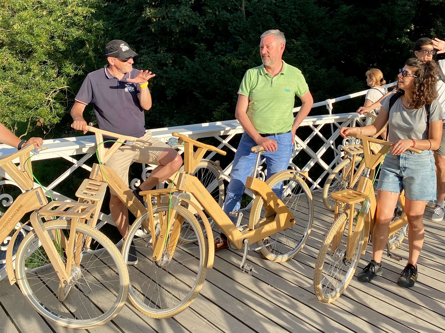 Antwerp Eco tour op houten fietsen