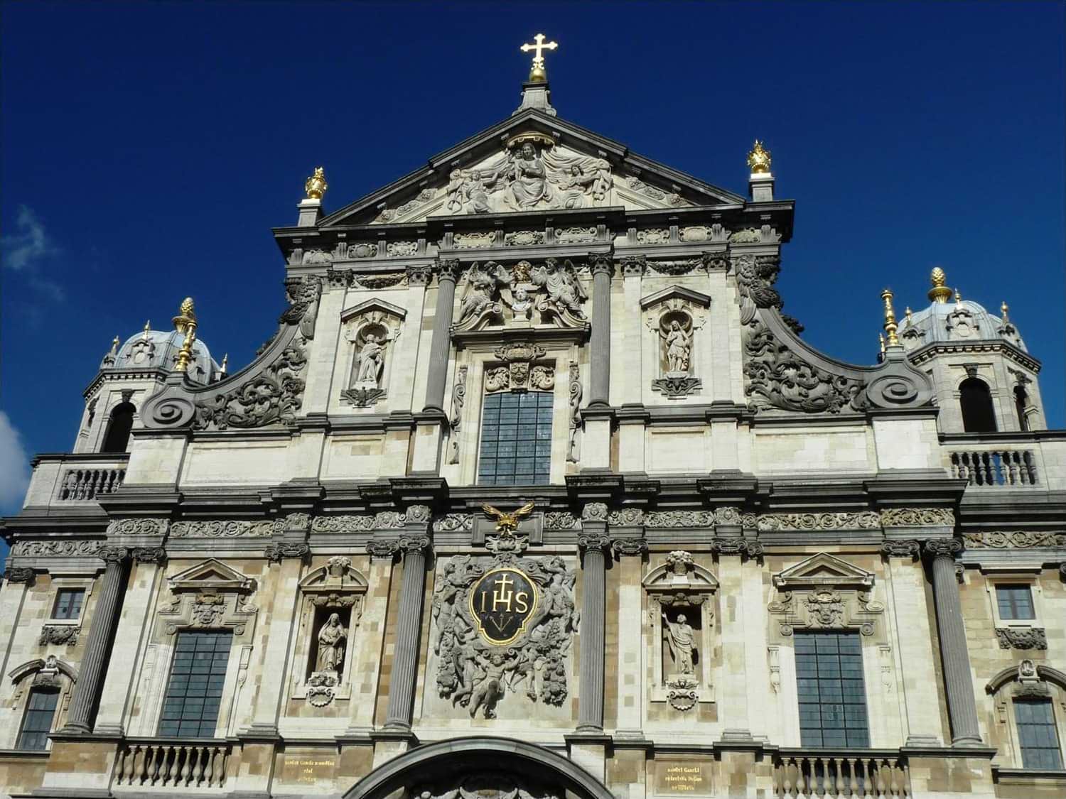 Anvers et sa cathédrale vous accueillent