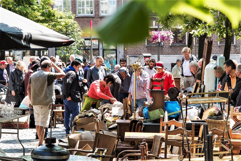 Arm Antwerpen. Armoede in de stad
