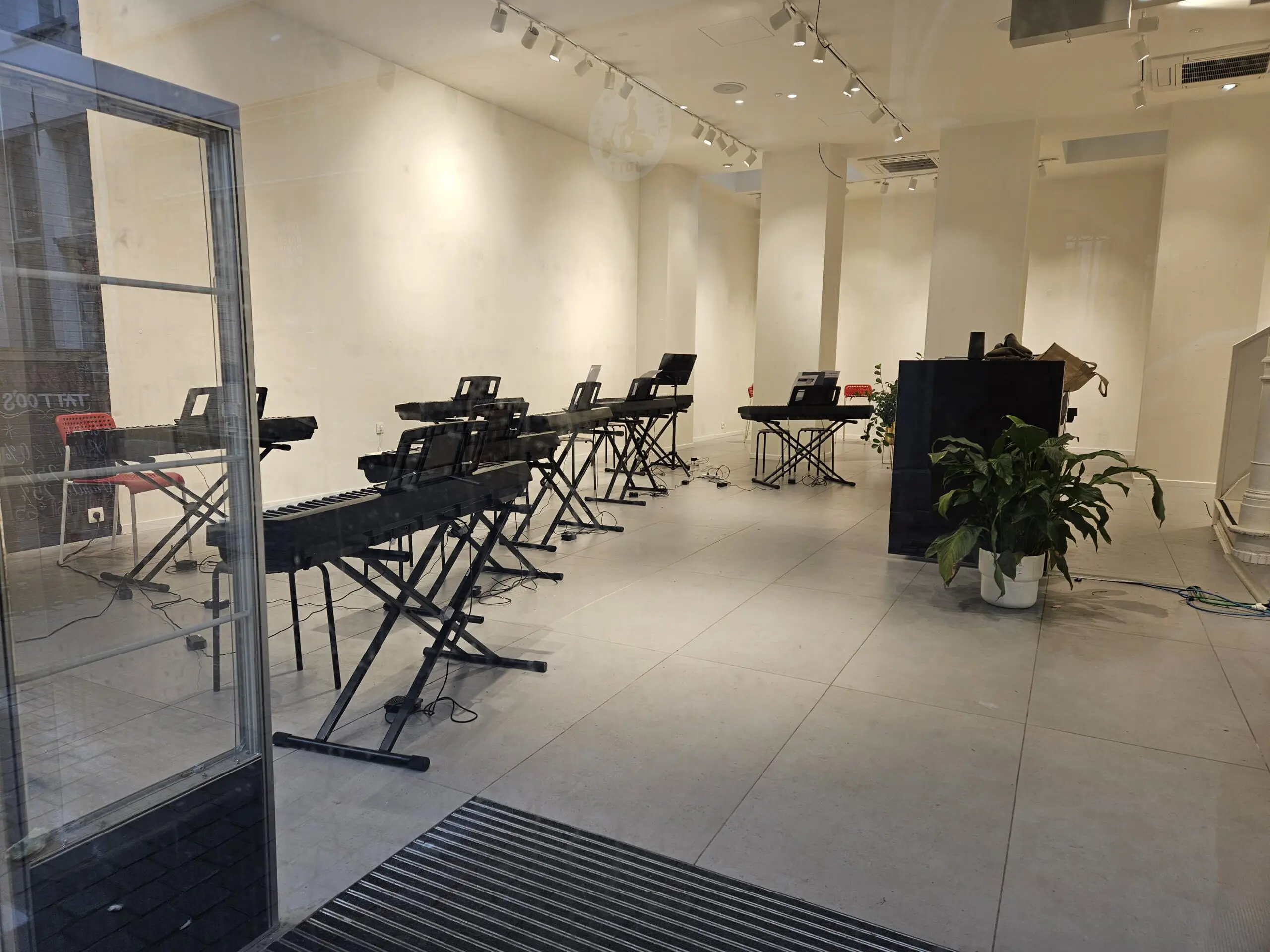 Iedereen speelt piano – Jeugdbeweging (1u00)