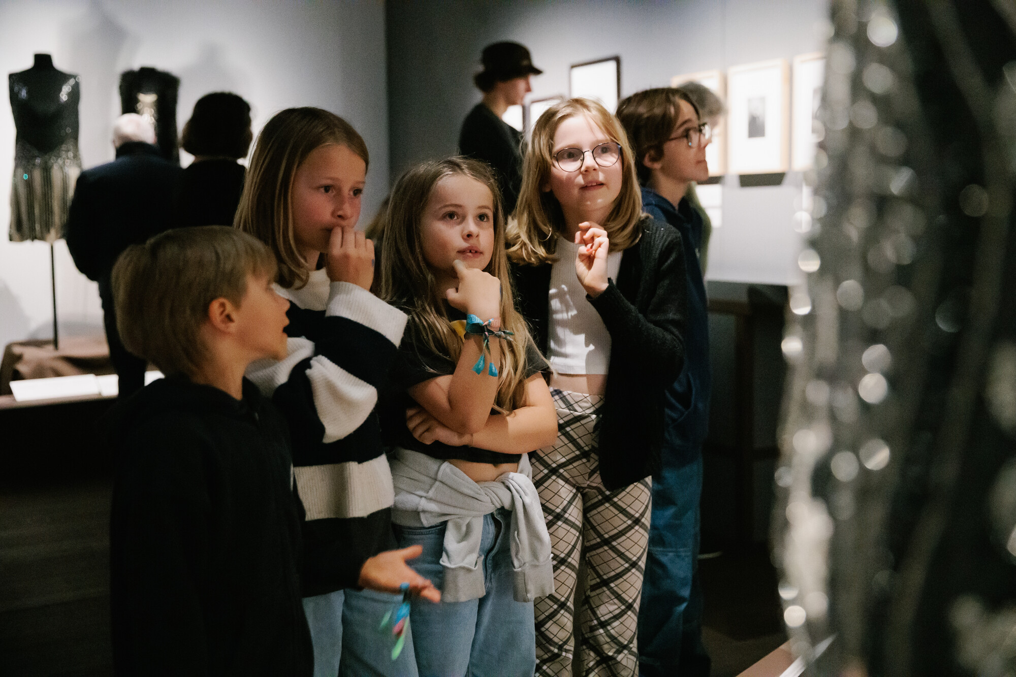 Interactive visit: Fashion & Interiors. A Gendered Affair. – primary education