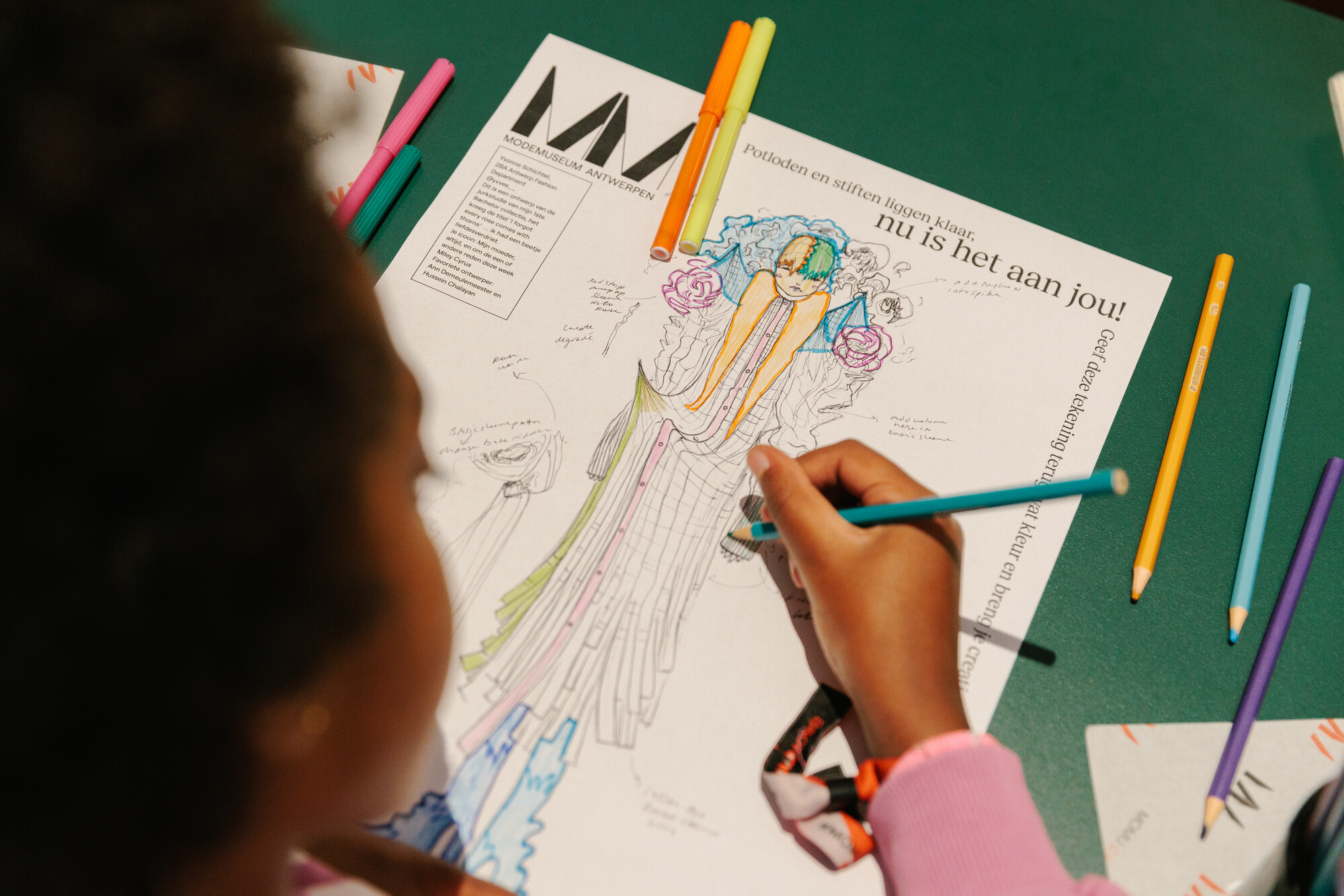 Interactive visit: Fashion & Interiors. A Gendered Affair. – primary education
